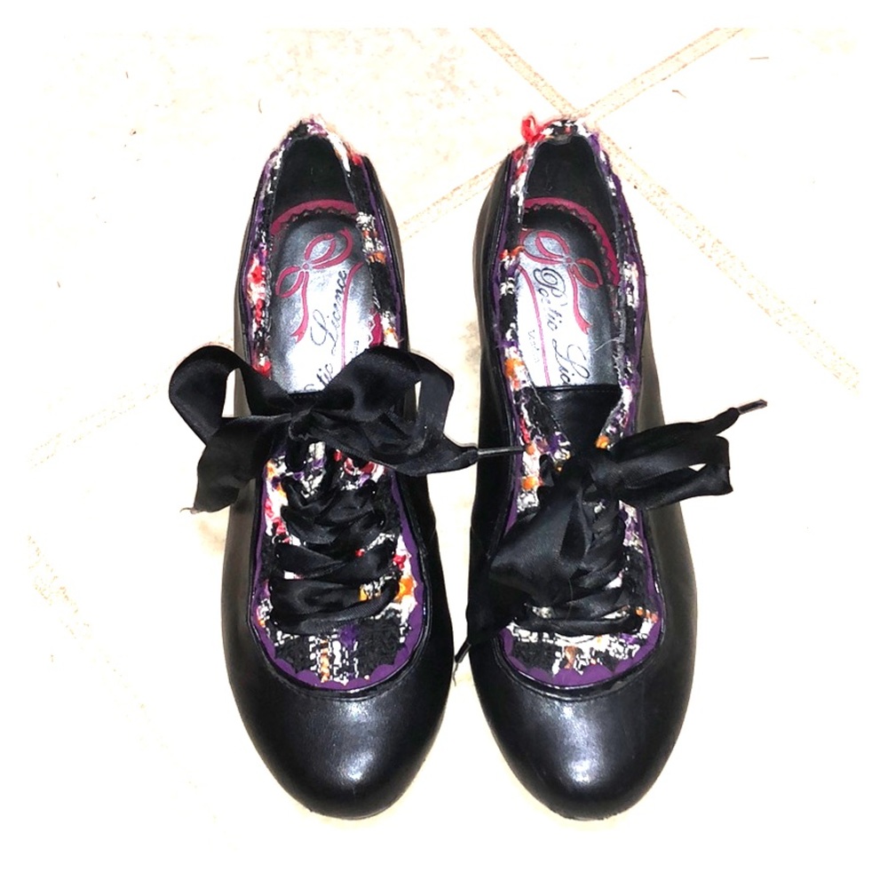 Retro shoes